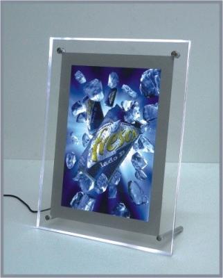 Κίνα 70x100 ακτίνα λέιζερ επάνω CNC πλαισίων αφισών οδηγημένο στο SEG ελαφρύ κιβώτιο αφισών προς πώληση