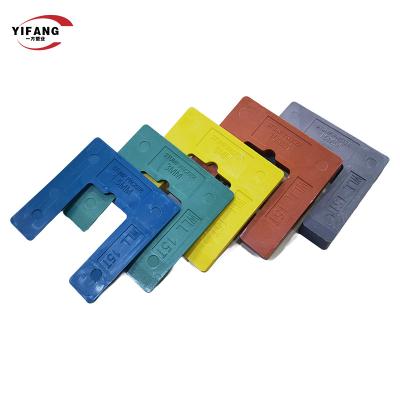 China 90x90mm Stump Waterproofing Plastic Packers Window and Horseshoe Packers with Shim for Window and Stump Packing for sale