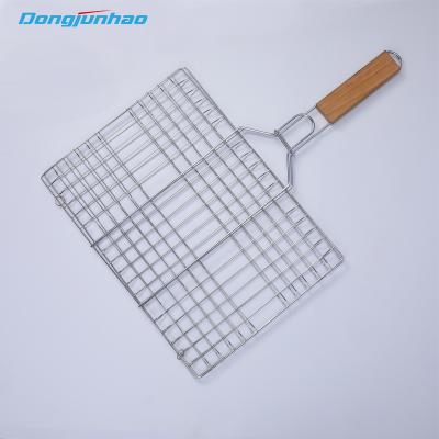 China Easily Cleaned Net Wood BBQ Handle Roasting Rack BBQ Tool Grilled Portable Fish BBQ Grilling Basket for sale
