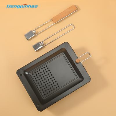China Easily Cleaned Portable Outdoor Camping BBQ Accessories Metal Mini Popcorn Popper With Wooden Handle for sale