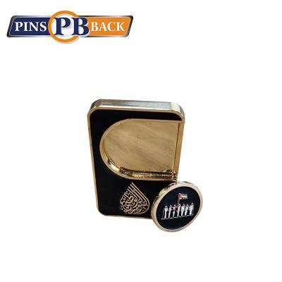 China best price 3D fortnight enamel magnet pins brooches for man for sale