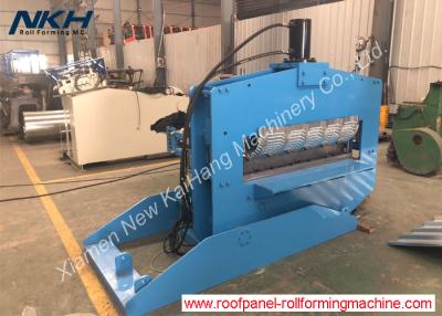 Chine Machine de rabattement de feuille de toiture adaptée aux besoins du client par couleur pour couvrir / profil trapézoïdal à vendre