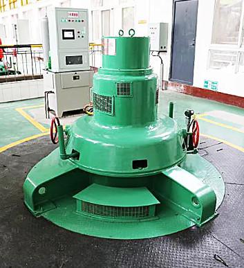 Chine Turbine hydraulique Kaplan à entrée d'eau verticale avec vannes de guidage ZG20SiMn et arbre principal vertical à vendre
