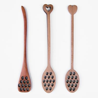 China Honey Heart Holes Stir Spoon Wooden Mixing Bar Long Handle Viable Bionic Natural Healthy Kitchen Administers Teaspoon Teaspoon for sale