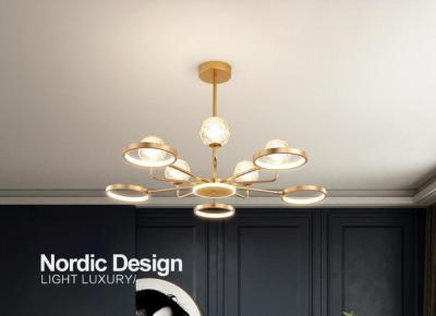Chine Lumière à pendentif moderne à billes de verre transparentes multiples AC110V à 250V Forte transmission de lumière à vendre