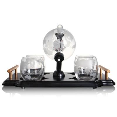 China CLASSIC Handmade Business Gift Glass Wine Whiskey Decanter With Funnel Whiskey Decanter Globe With 4 Cups for sale