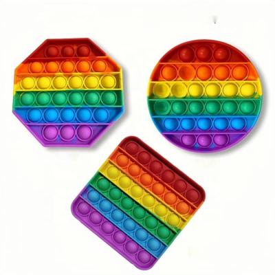 China Applicable age of the new 2021 bubble fun pig cartoon toy vibrato macaron color logical thinking chess explosion explosion children for sale
