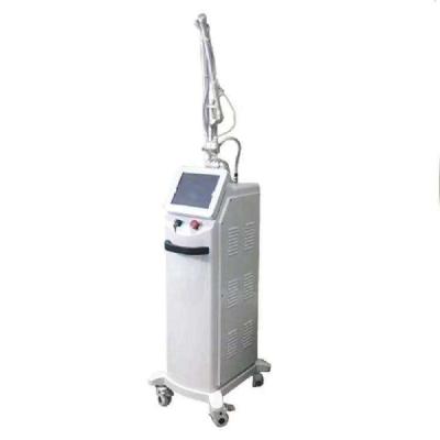 China Apertando a máquina fracionária da beleza do laser do CO2 da pele para a remoção da cicatriz do pigmento da acne à venda