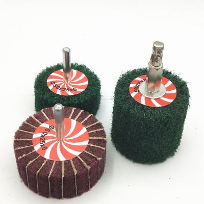China Accesorio de perforación de ruedas abrasivas no tejidas para limpieza de acristalamiento almohadillas de limpieza rojas verdes con tallo de 1/4