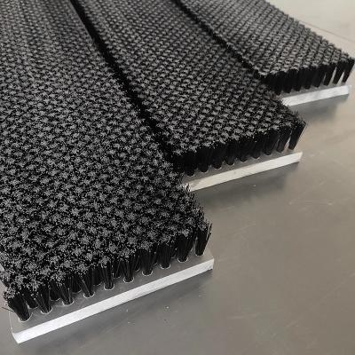 中国 オーダーメイド 工業用 CNC パンシング 機械 PVC ナイロン 清掃 タフテッド テーブル パネル ブラシ 販売のため
