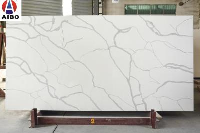 Chine Dalles de comptoir en quartz à veine grise blanche 18mm 20mm 30mm Calacatta à vendre