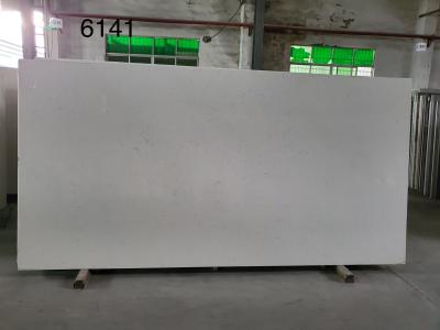Chine Dalle blanche de quartz de Cararra de dalles en pierre artificielles de quartz de NSF pour le dessus de cuisine à vendre