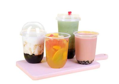 China OEM U Shaped Plastic Cups With Lids For Tea Coffee Wine Juice Beverages for sale