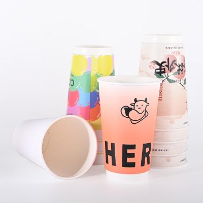 China 500 ml de tazas de papel de pared doble a prueba de fugas para el jugo de té de soda OEM ODM servicio en venta
