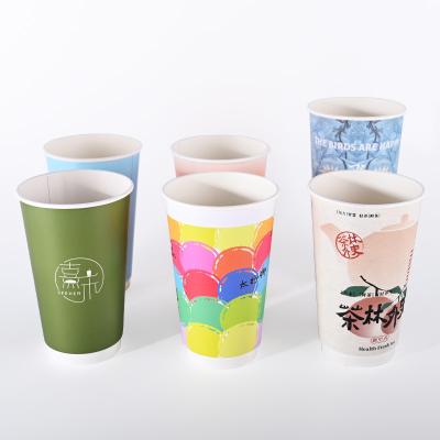 China Tazas de papel compostable Kraft Blanco Tazas de café para llevar con tapa en venta