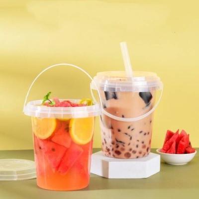 China Logotipo personalizado Tazas de plástico de PP transparentes con tapa desechable en venta
