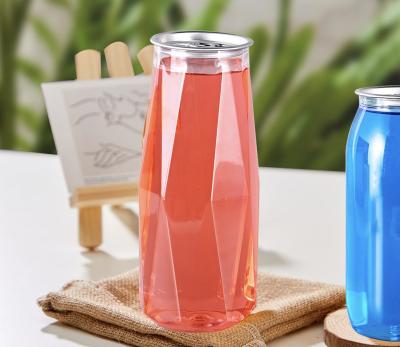 China Versatile 500ml PET Plastic Beverage Bottles With Snap On Lid For Smoothies Tea for sale