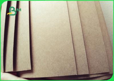 China Papel 100% de tablero del trazador de líneas de Kraft de la Virgen 400gsm durable para las cajas de Mailling en venta