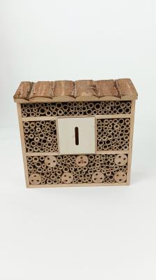 Chine Insecte en bois maison d'abeille boîte suspendue Habitat d'insecte pour les abeilles Papillon Marionnettes bénéfiques à vendre