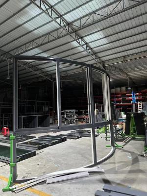 China Duurzame aluminium schuifvensters met poedergecoate schuifskermnetten Te koop