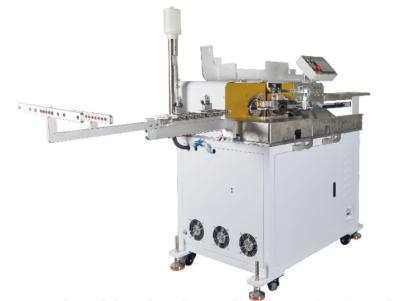Chine Coupe automatique de fil dépouillant tordant l'emboîteuse de Double-fin à vendre