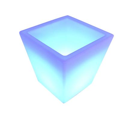 China Heat Resistant Custom Rotational Molding LED Flower Pot PE Planters for sale