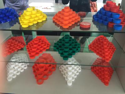 Chine Bâti en plastique de chapeau de bouteille d'eau minérale, anti cou du moule 28PCO/30/25 de capsule de vol à vendre