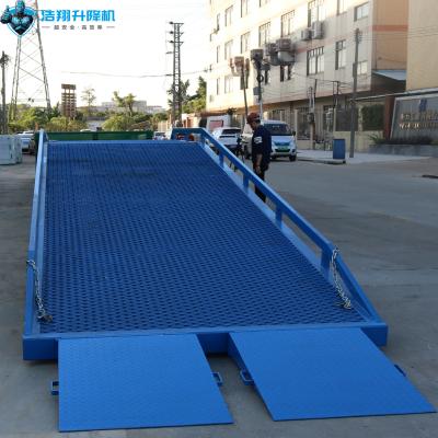 Cina Rampa idraulica per carico e scarico merci blu personalizzata 15T-10M in vendita