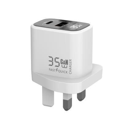 China Cargador rápido ABS 35W GaN con pantalla digital USB-C 30W/USB-A 35W Carga universal con flash Visualización de potencia en tiempo real en venta