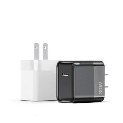 China PD30W Cargador GaN A + C Carga rápida y segura con ABS en blanco o negro en venta