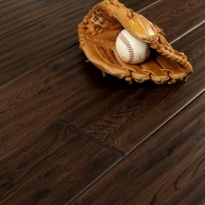 China Oak Engineered Flooring ,brushed, UV lacquer for sale
