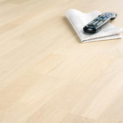 China Oak Engineered Flooring ,brushed, UV lacquer for sale