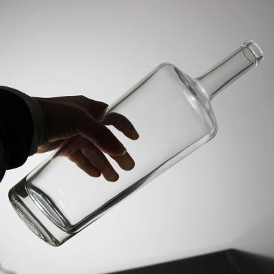 China Beverage Distilled Super Spirits Tequila Bottle 750ml Flint Glass Whiskey Glass Vodka Bottles for sale