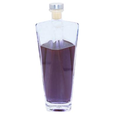 China High Quality Transparent Empty Glass Bottle With Cap For Brandy Whiskey Storage Glass Packing Bottle 500ml for sale