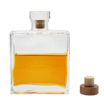 China 500ml Storage Square Glass Wholesale Clear Bottle Manufacture High Quality Factory Glass Wine Bottles With Cork for sale