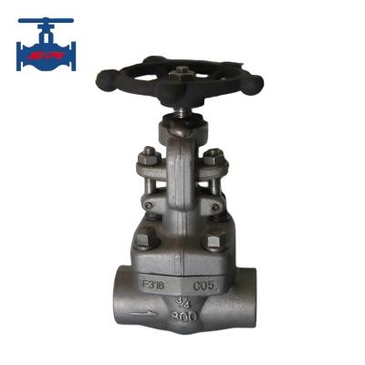 China Válvula de compuerta de cuña con rosca interna de acero de accionamiento automático para vapor y aceite en venta