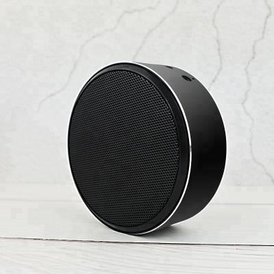 China Mini Phone Function New Design Metal Speaker Portable Smart Wireless Stand, Loud Music USB Rechargeable Speaker for sale
