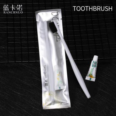 China RANCRNUO Convenient Hotel Toiletries Toothbrush Kit Disposable Wholesale/Customization for sale