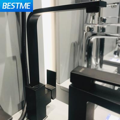 China Modern Hot Sale 360 Degree Rotating Single Handle Black Pull Out Black Kitchen Faucet for sale