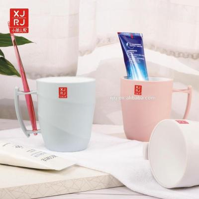 China 2021 New Design Viable Single Style PP Toothbrush Plastic Cup With Toothbrush Holder for sale