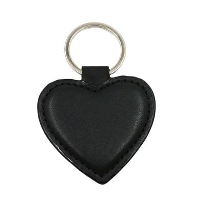 China Hot Cute Modern Leather Keychain Black Leather Merchant Key Chain Heart Design Shape Selling Key Chain for sale
