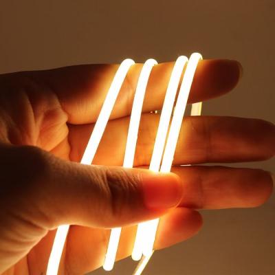 Cina Luce il TDC d'emissione superiore laterale Dimmable 560Chips/M della PANNOCCHIA di CC 24V LED 16.4FT in vendita