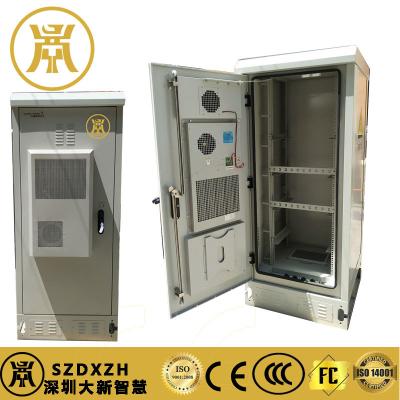Cina Inclosure per telecomunicazioni esterne anticorrosive con scaffale a batteria e controllo della temperatura in vendita