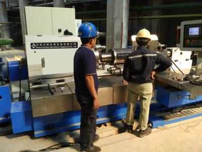 China Máquina de torneado del torno del rollo funcional multi del CNC para el rollo del metal no ferroso en venta
