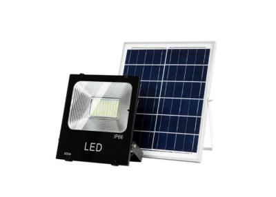 China Las altas gotas brillantes de la lámpara llevaron el reflector solar de Rohs Ip65 del Ce de las luces de calle solar en venta
