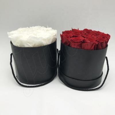 China Home Decor Junio Yunnan Home Decor Handcrafted Kunming Preserved Eternal Roses Gift Box For Valentine'a Day Gift for sale