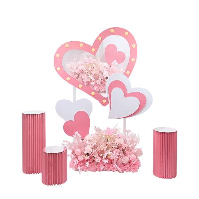 China SCIENTIFIC WORK ORGANIZATION Display Design Heart-Shaped Prop Decoration Store Show Apparel Window Display Props 0213 for sale
