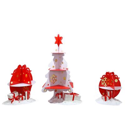 China Worlwide SCIENTIFIC LABOR ORGANIZATION Display Design Cedar Pine Window Display Christmas Displays for sale