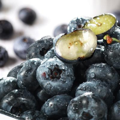 China 2022 fresh fresh blueberries are grown in Yunnan quality wholesale blueberries natural health good for eyes Chinese exporters for sale