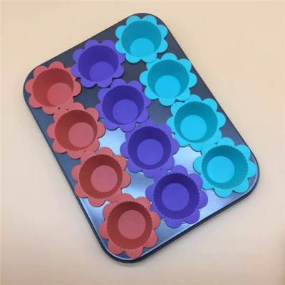 China 12Cup Disposable Bun Pan With Silicone Flower Diy Bakeware for sale